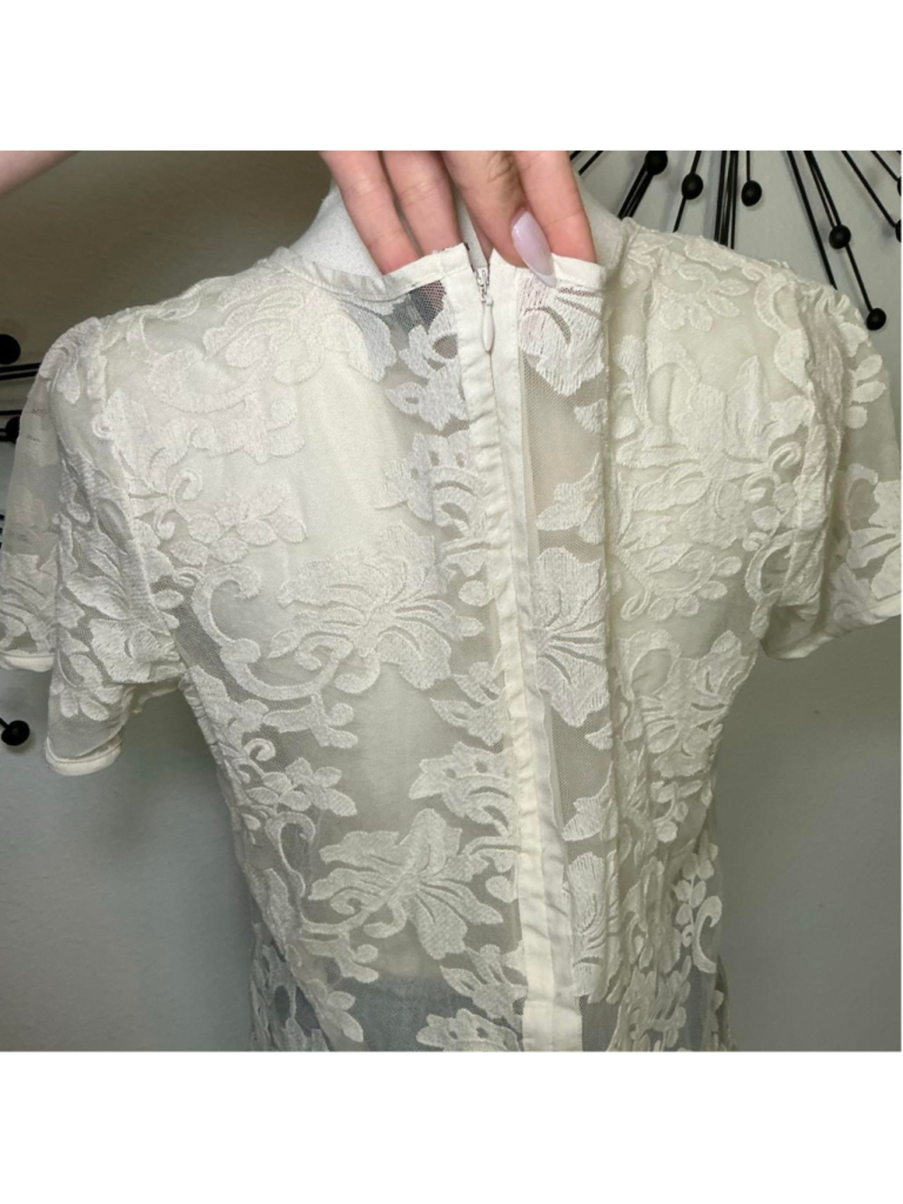The Limited Ivory Floral Lace Sheer Blouse Top Medium Romantic Boho - Picture 4 of 4
